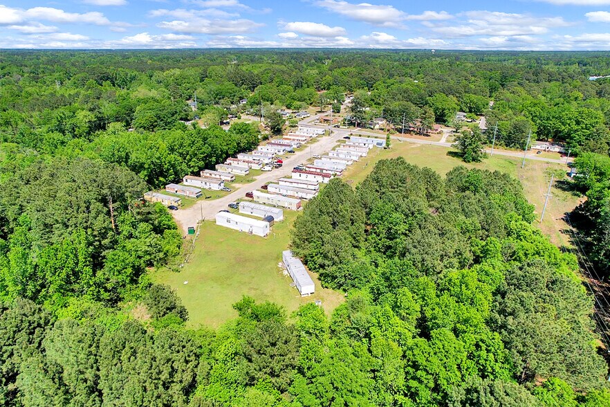 More Photos Of 1603 Melvinville Ct, Fayetteville Manufactured Housing Mobile Home Park For Sale