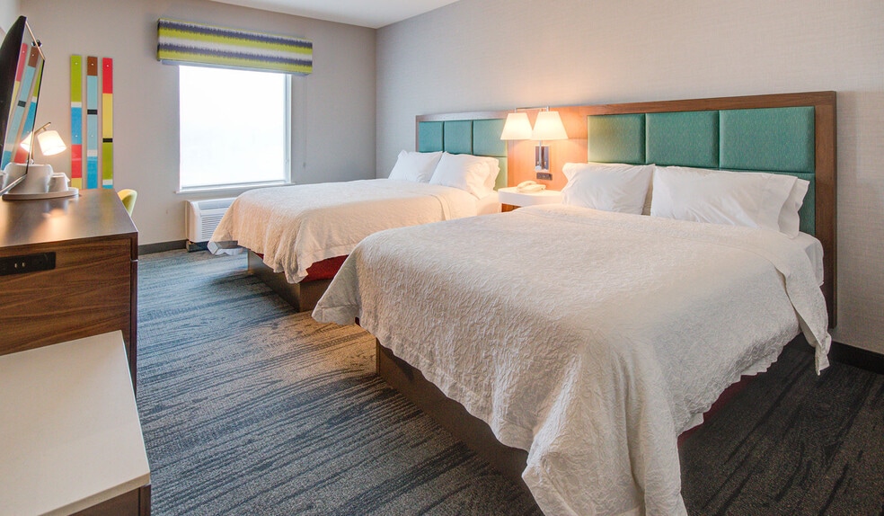 More Photos Of 4617 7th St, Bay City Hotel For Sale