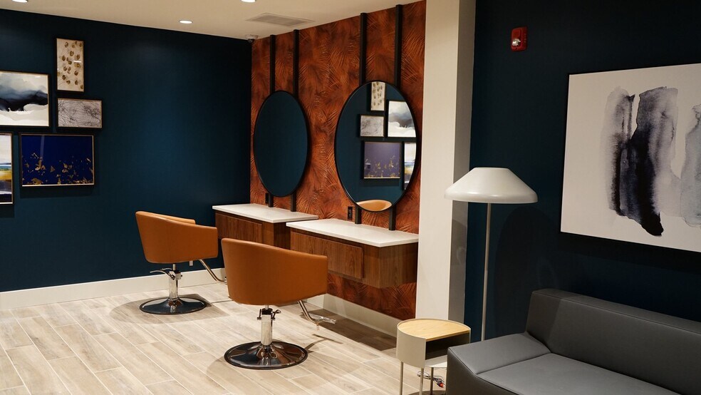 More Photos Of 10401 College Blvd, Overland Park Apartments For Lease