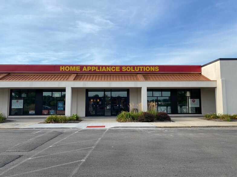 More Photos Of 5900-6080 E Main St, Columbus Unknown For Lease