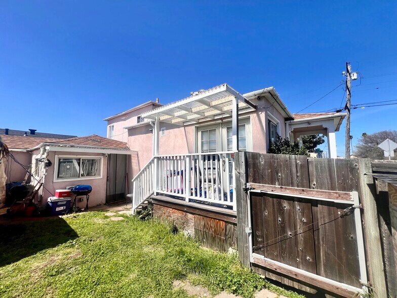 More Photos Of 789 17th St, Richmond Multifamily For Sale