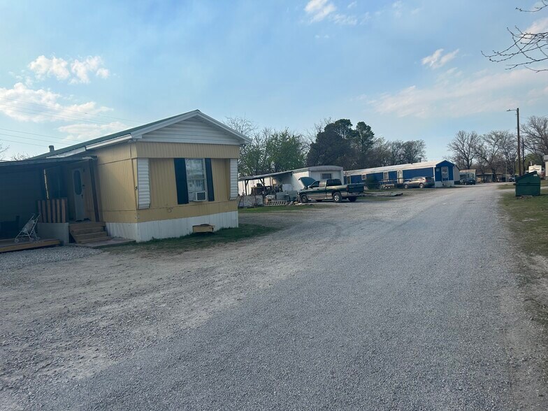 More Photos Of 1601 E Main St, Davis Manufactured Housing Mobile Home Park For Sale