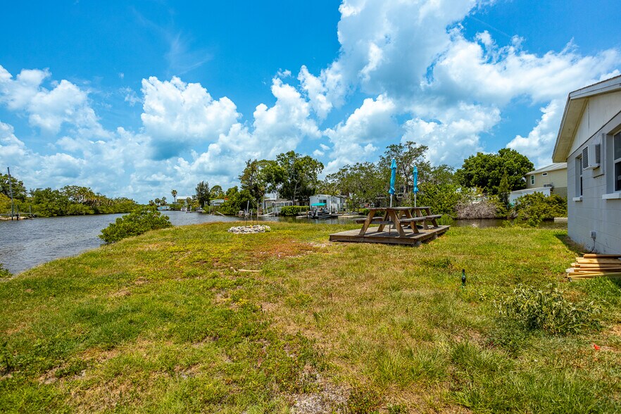 More Photos Of 8820 Rocky Creek Dr, Tampa Apartments For Sale