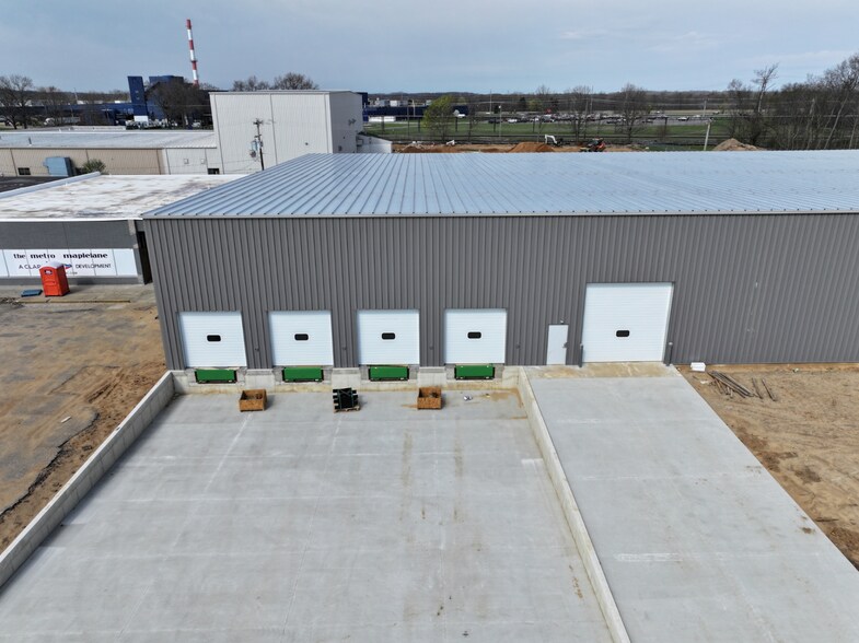 More Photos Of 1100 N Main St, Three Rivers Manufacturing For Lease