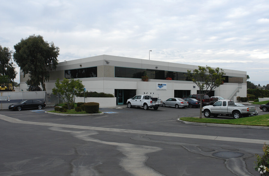 Primary Photo Of 741 Arcturus Ave, Oxnard Warehouse For Lease