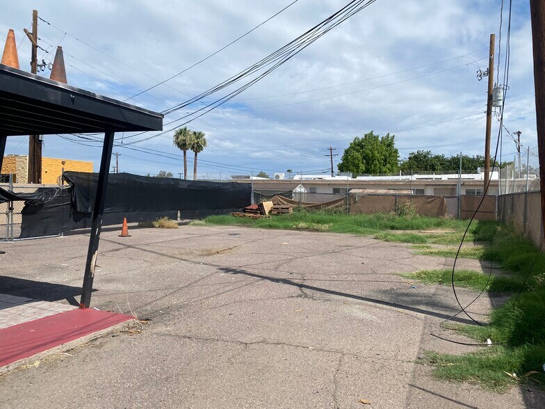 More Photos Of 4810 W Glendale Ave, Glendale Office For Sale