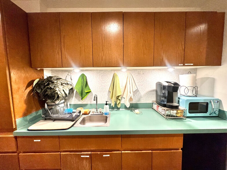 More Photos Of 1800 Cooper Point Rd SW, Olympia Office For Sale