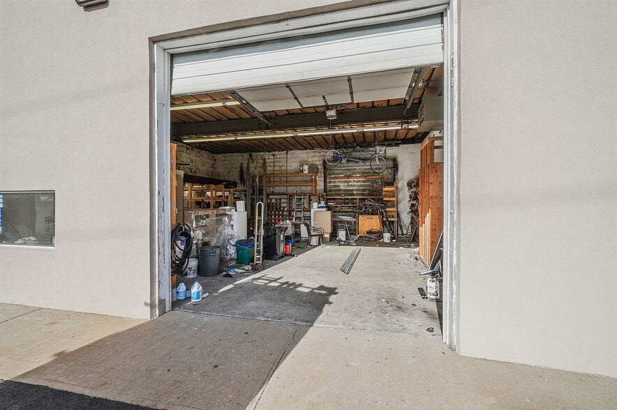 More Photos Of 93 N Clinton Ave, Bay Shore Warehouse For Sale