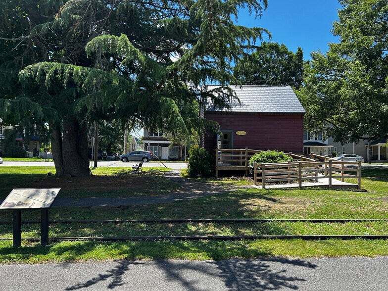 More Photos Of 7 W Belle St, Ridgely Storefront For Sale