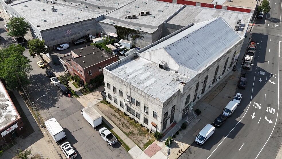 More Photos Of , Maspeth Unknown For Sale