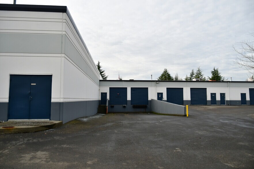 More Photos Of 18000 72nd Ave S, Kent Flex For Lease