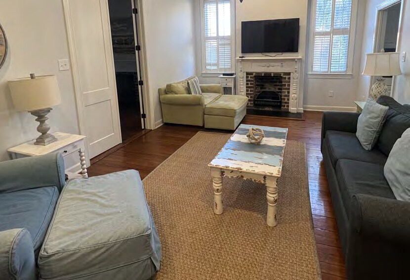 More Photos Of 419 Montgomery St, Savannah Office For Sale