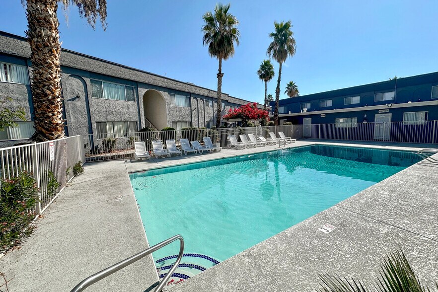 More Photos Of 2641 W Butler Dr, Phoenix Apartments For Sale