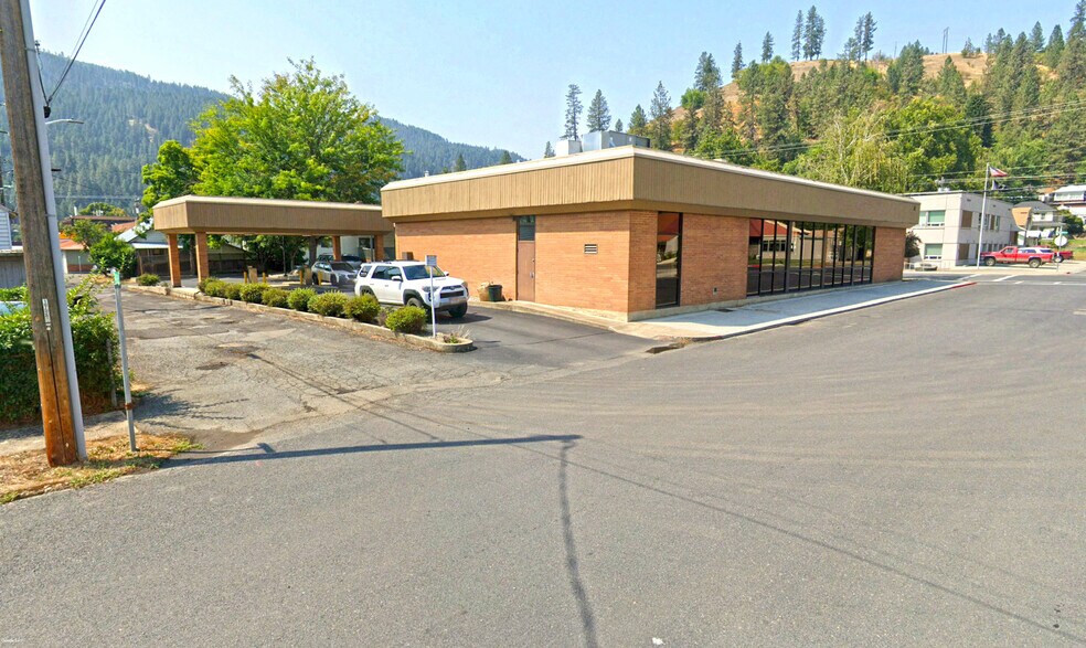 More Photos Of 333 Michigan Ave, Orofino General Retail For Sale