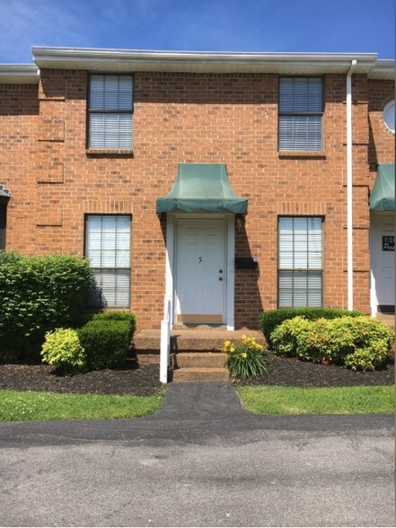 Primary Photo Of 841 Wren Rd, Goodlettsville Storefront Retail Office For Lease