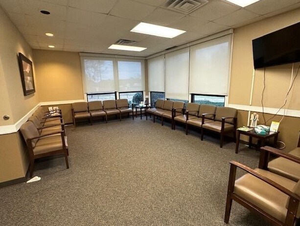 More Photos Of 5281 Cleveland Hwy, Clermont Office For Sale