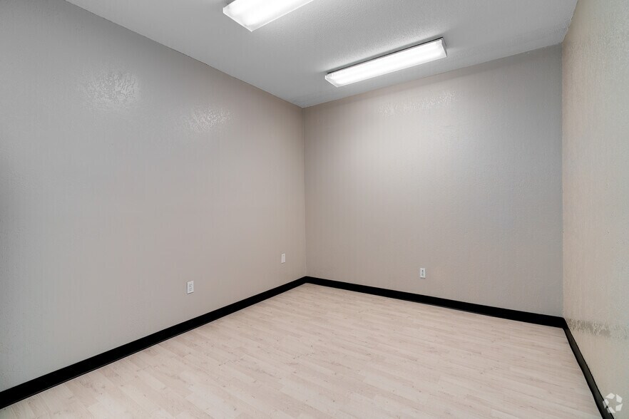 More Photos Of 7523 Aloma Ave, Winter Park Medical For Sale
