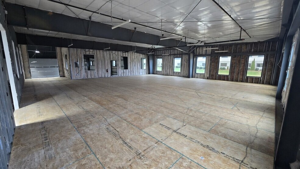 More Photos Of 168 Thunder Rd, Mooresville Light Manufacturing For Lease