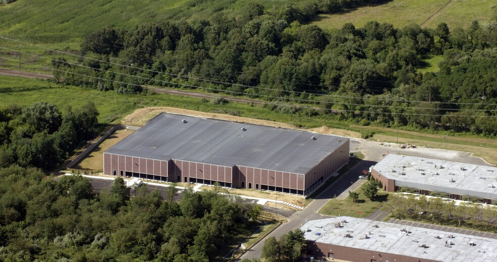 More Photos Of 1105 Cranbury South River Rd, South Brunswick Warehouse For Lease