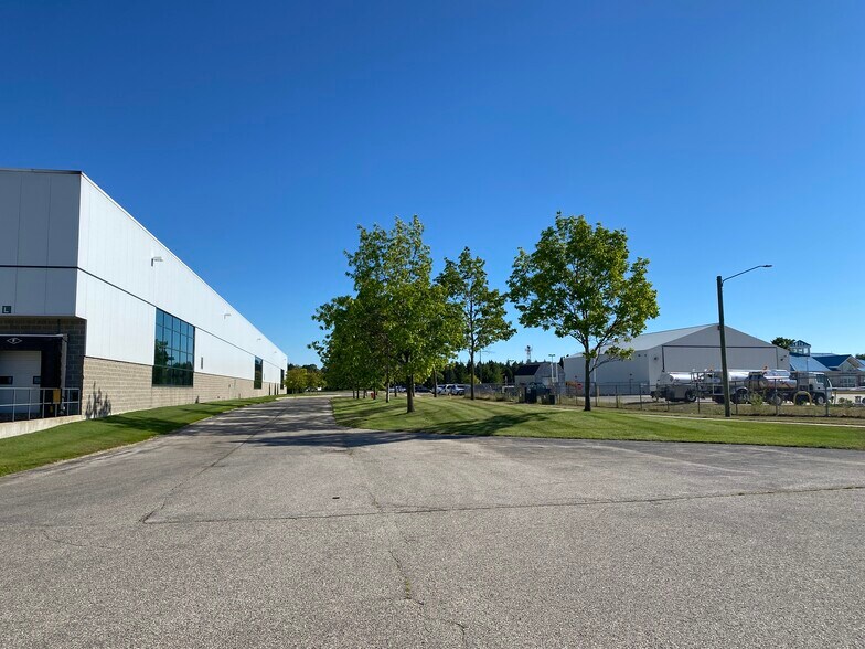 More Photos Of 100 Harbor Dr, Charlevoix Manufacturing For Sale
