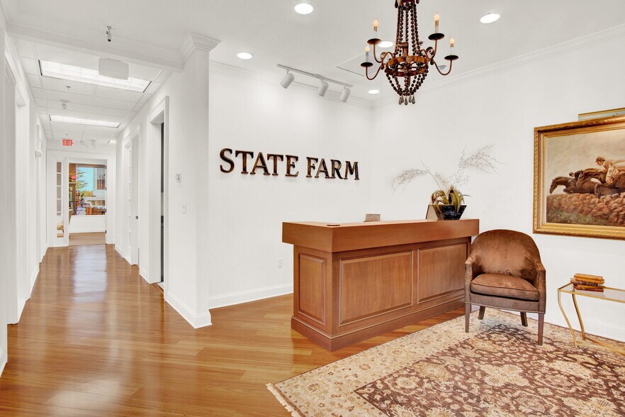 More Photos Of 6200 Metrowest Blvd, Orlando Office For Sale