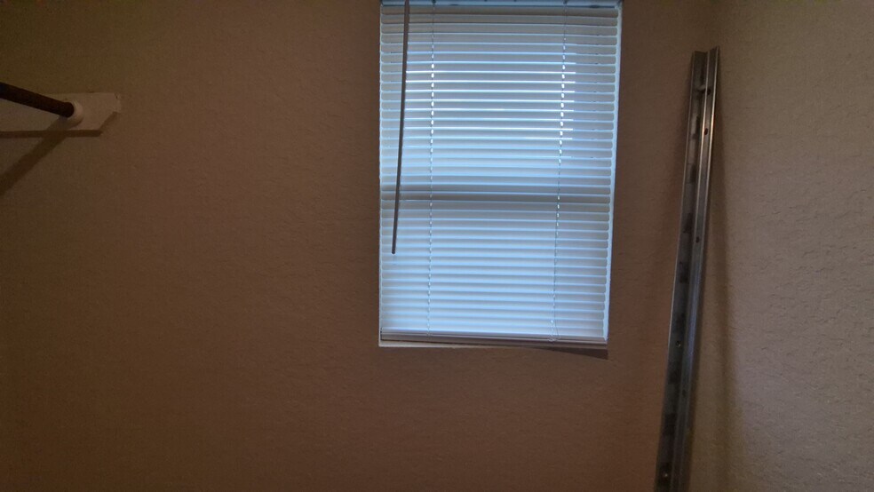 More Photos Of 6866 Lakeview Dr, San Antonio Multifamily For Sale