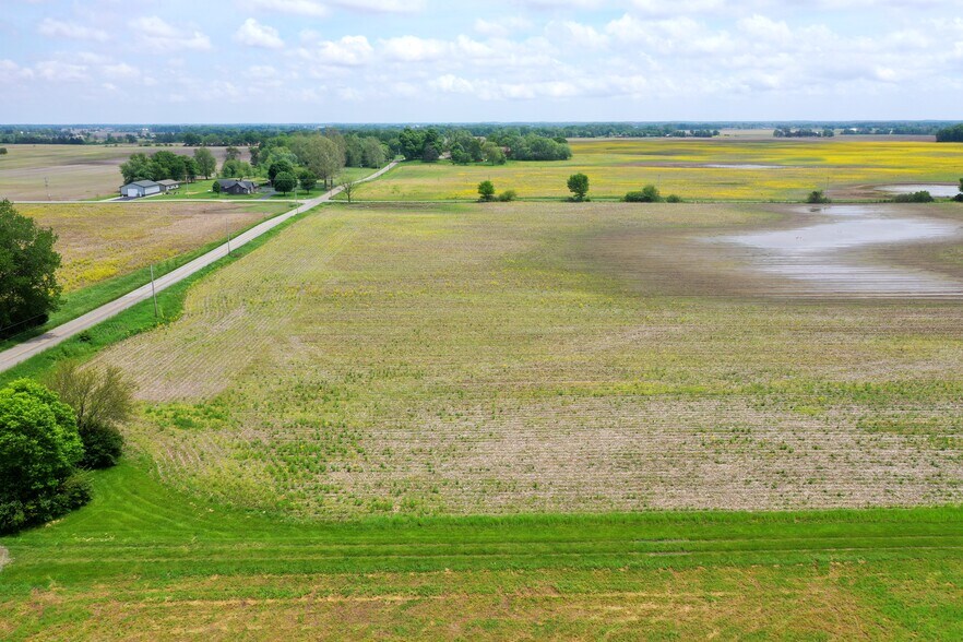 More Photos Of 300 E, Whiteland Land For Sale