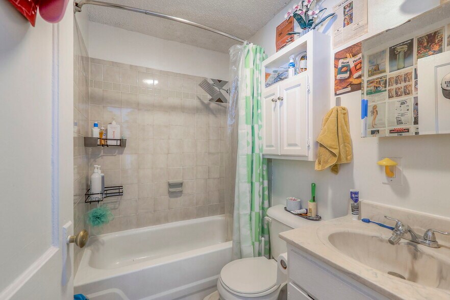 More Photos Of 3433-3435 Central St, Kansas City Apartments For Sale