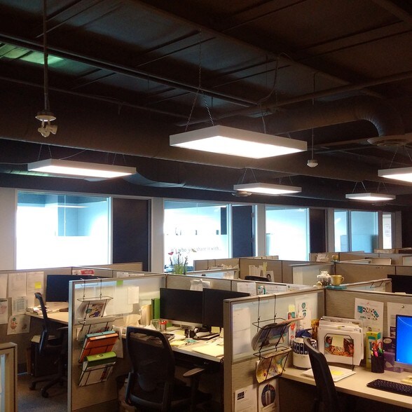 More Photos Of 57 Bittern St, Hamilton Warehouse For Lease