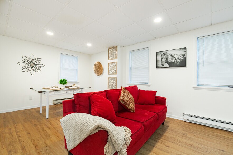 More Photos Of 48 Columbia St, Poughkeepsie Apartments For Sale