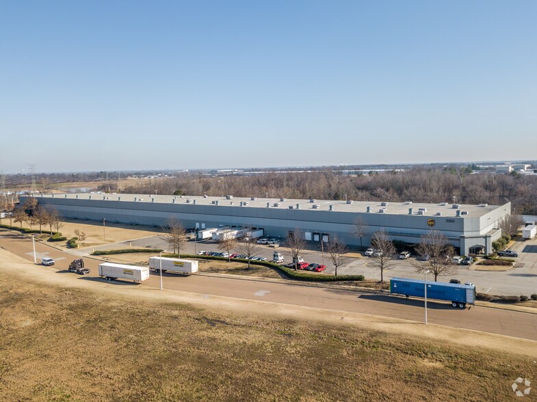 More Photos Of 5280 Meltech Blvd, Memphis Warehouse For Lease