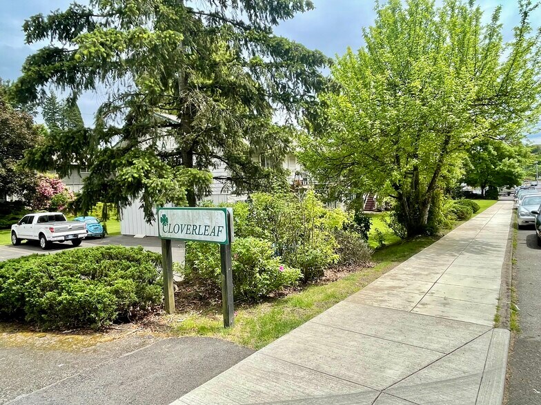 More Photos Of 1410-1420 SW Bertha Blvd, Portland Apartments For Sale