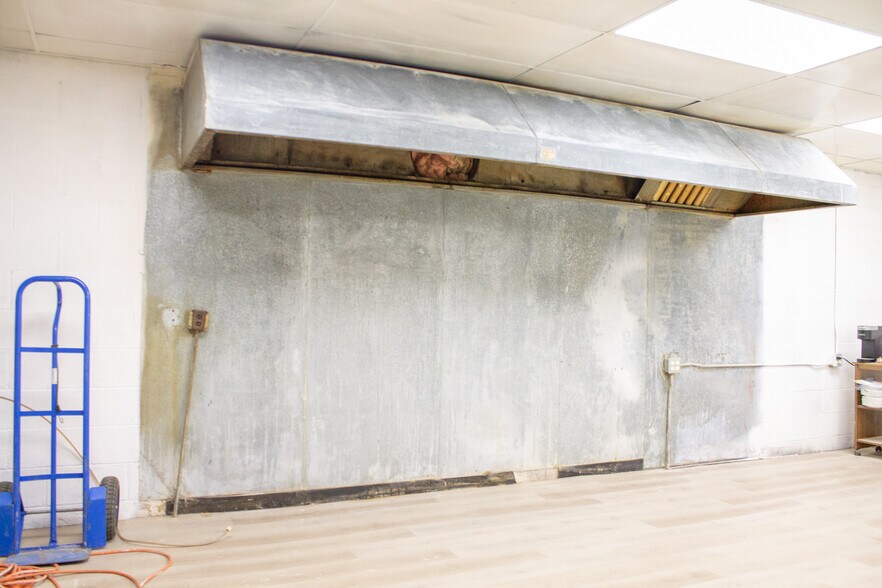 More Photos Of 2303 Mecklenburg Rd, Ithaca Sports And Entertainment For Sale