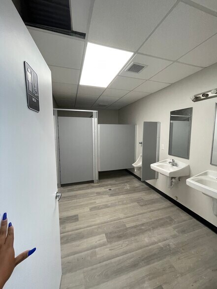 More Photos Of 360 Florence Ave, Hillside Office For Lease