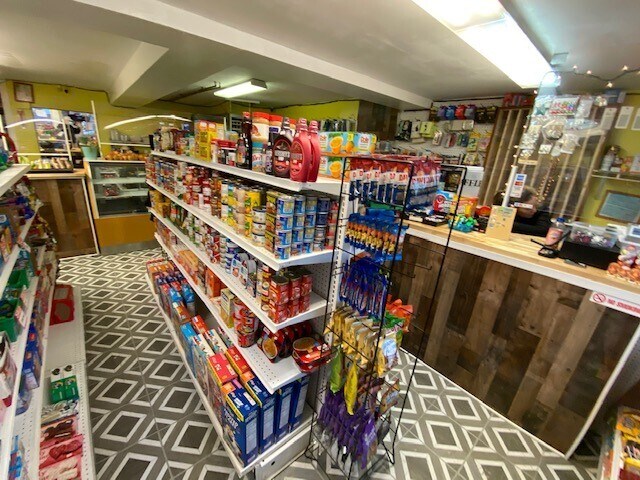 More Photos Of 122 N Main St, Norwich Storefront Retail Residential For Lease