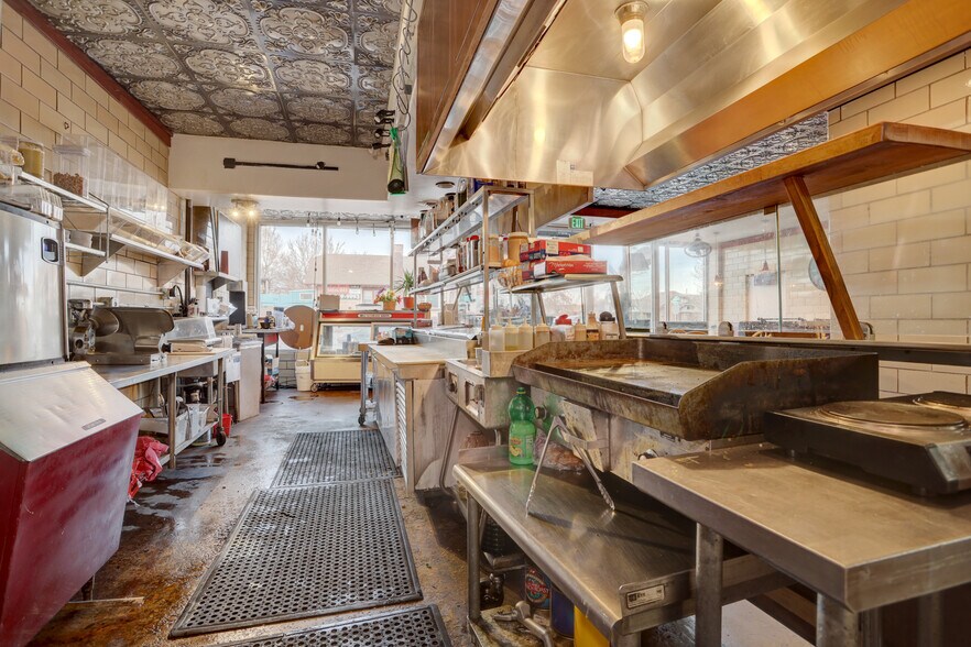 More Photos Of 3900-3910 W Colfax Ave, Denver Storefront For Lease