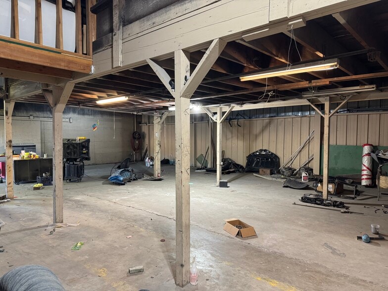 More Photos Of 701 M St, Modesto Service For Lease