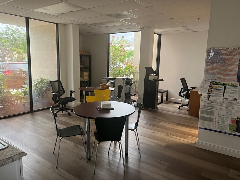 More Photos Of 3020 High Ridge Rd, Boynton Beach Showroom For Lease