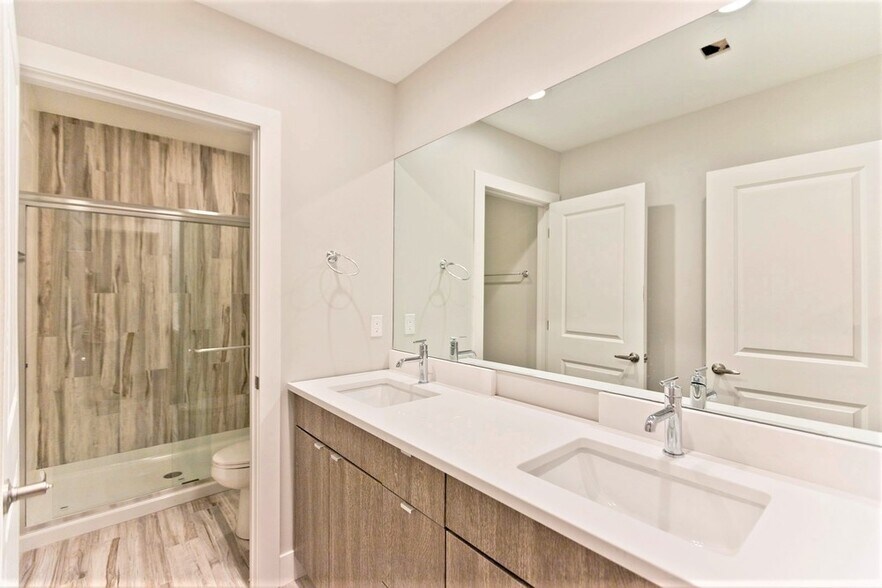More Photos Of 2725-2741 N Ashland Ave, Chicago Apartments For Sale