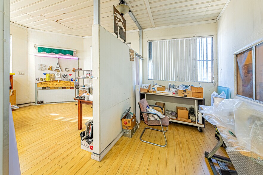 More Photos Of 4922 S Figueroa St, Los Angeles Storefront For Sale