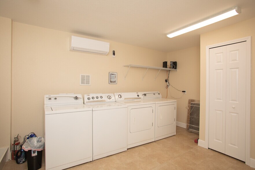 More Photos Of 915 E Palmetto St, Lakeland Apartments For Sale