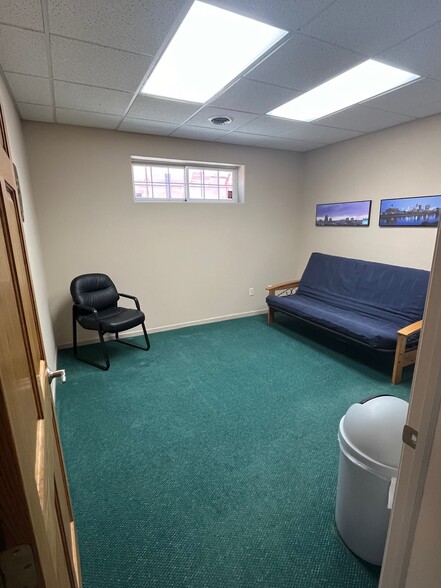 More Photos Of , Des Moines Office For Sale