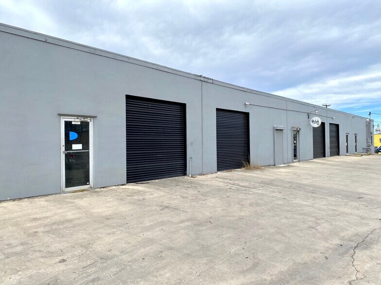 More Photos Of 7218-7234 Eckhert Rd, San Antonio Warehouse For Lease