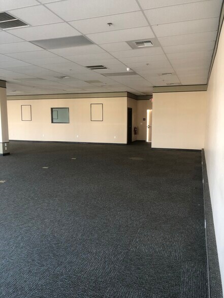 More Photos Of 2100 Panama Ln, Bakersfield Freestanding For Sale