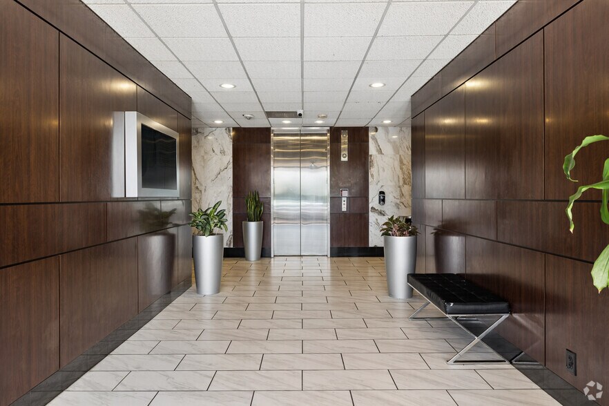 More Photos Of 5805 Callaghan Rd, San Antonio Office For Lease