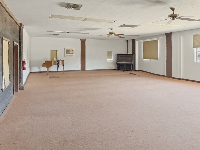 More Photos Of 135 E Harrison Ave, Porterville Office For Sale