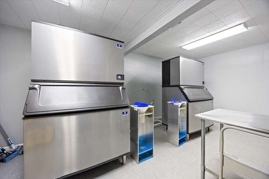 More Photos Of 100 E Borden St, Diboll Religious Facility For Sale