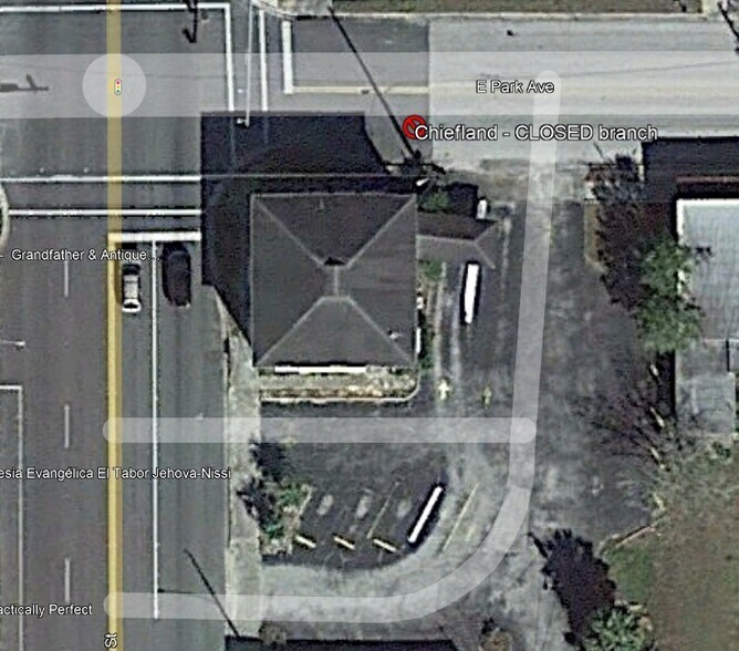 More Photos Of 3 S Main St, Chiefland Bank For Sale