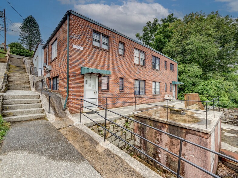 More Photos Of 271 Wallace Cir, Boone Apartments For Sale