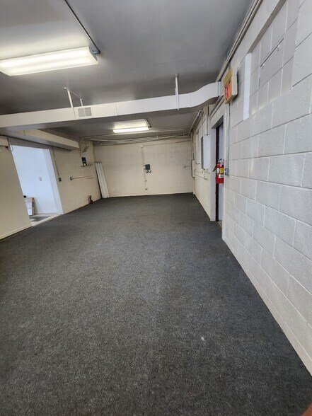 More Photos Of 1220 12th Ave, Grafton Storefront Retail Office For Sale